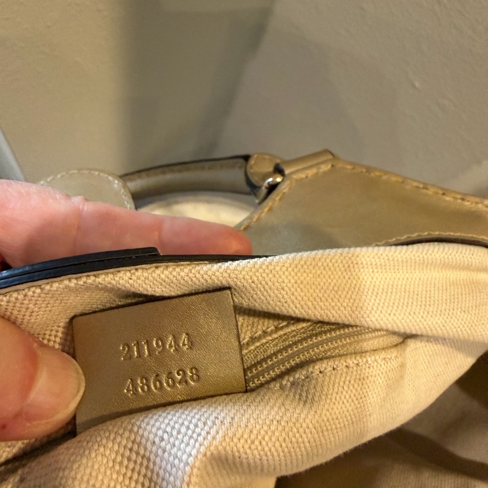 Gucci Sukey Beige and Metallic Monogram tote includes charm with COA - Picture 16 of 17